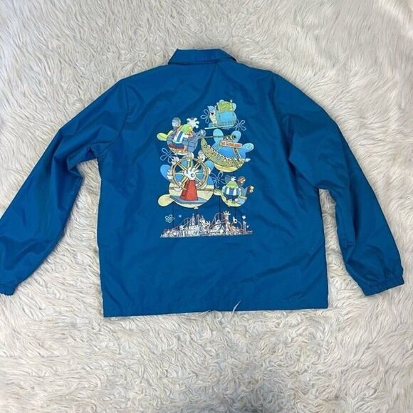 SpongeBob Glove World Staff Rain Jacket Wind Breaker Small Limited Edition NWOT - Picture 2 of 9